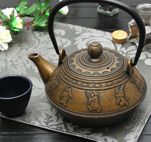 Чайник с ситом 600 мл "Виктори. Золото", цвет черный от магазина Казан мангал 24 Екареринбург фото 4