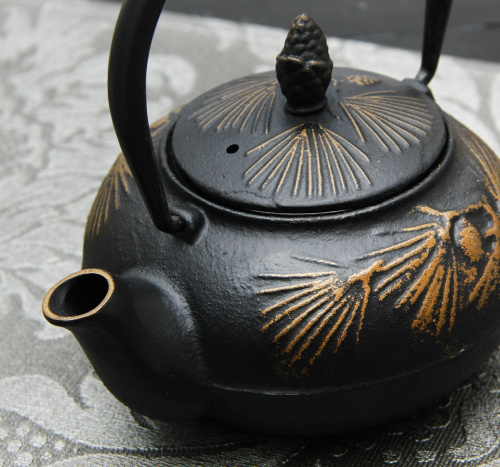 Чайник с ситом 500 мл "Циру. Золото", цвет черный от магазина Казан мангал 24 Екареринбург фото 5